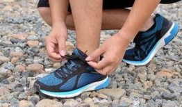 最新跑鞋爆料视频播放,科技革新与性能提升一览无余